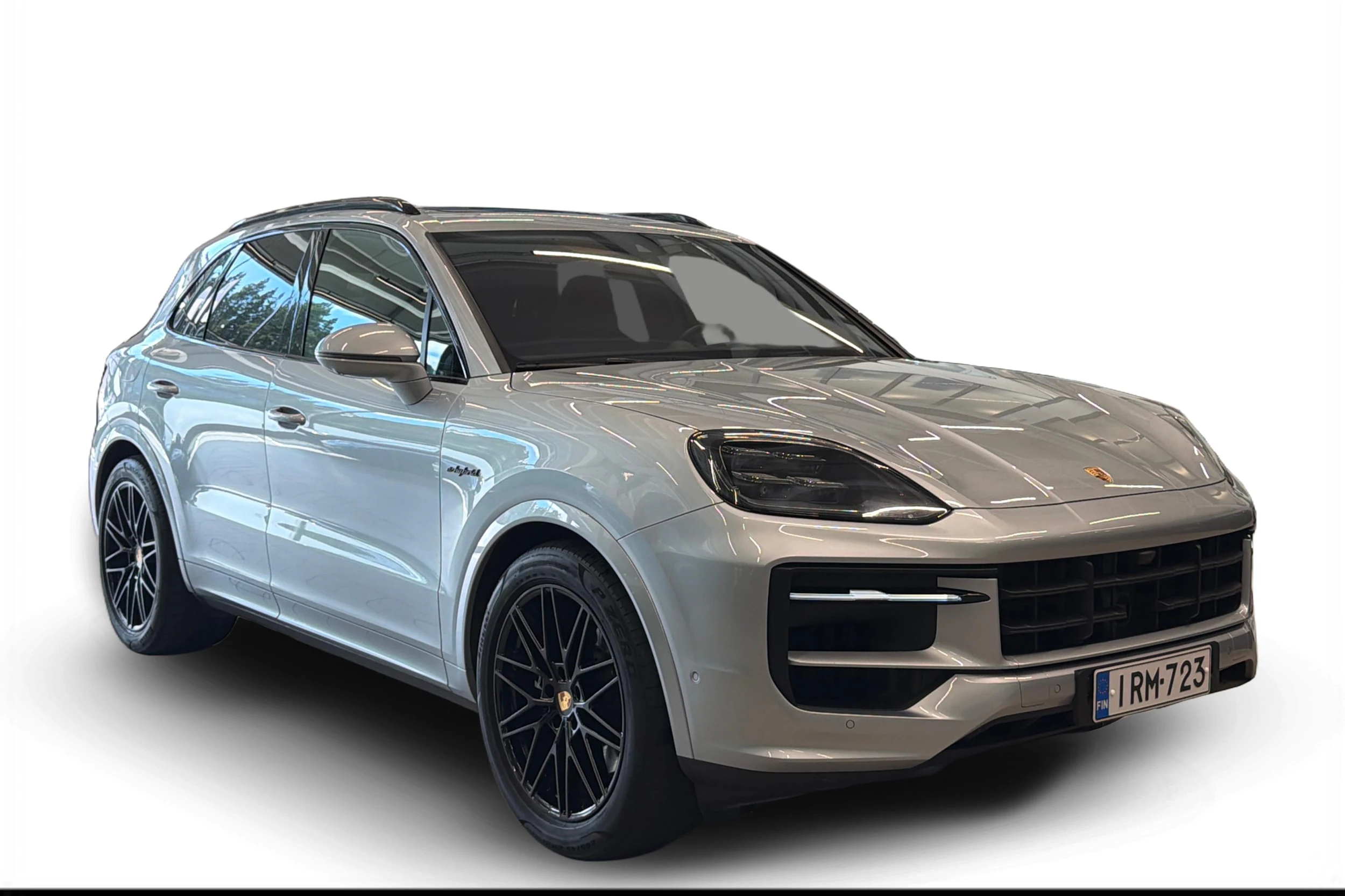 Harmaa Porsche Cayenne 2024 kuva 1.
