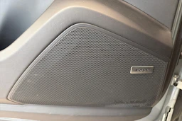 Harmaa Porsche Cayenne 2024 kuva 25.