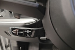 valkoinen Porsche Cayenne 2024 kuva 10.