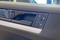 harmaa Porsche Cayenne 2024 kuva 14.