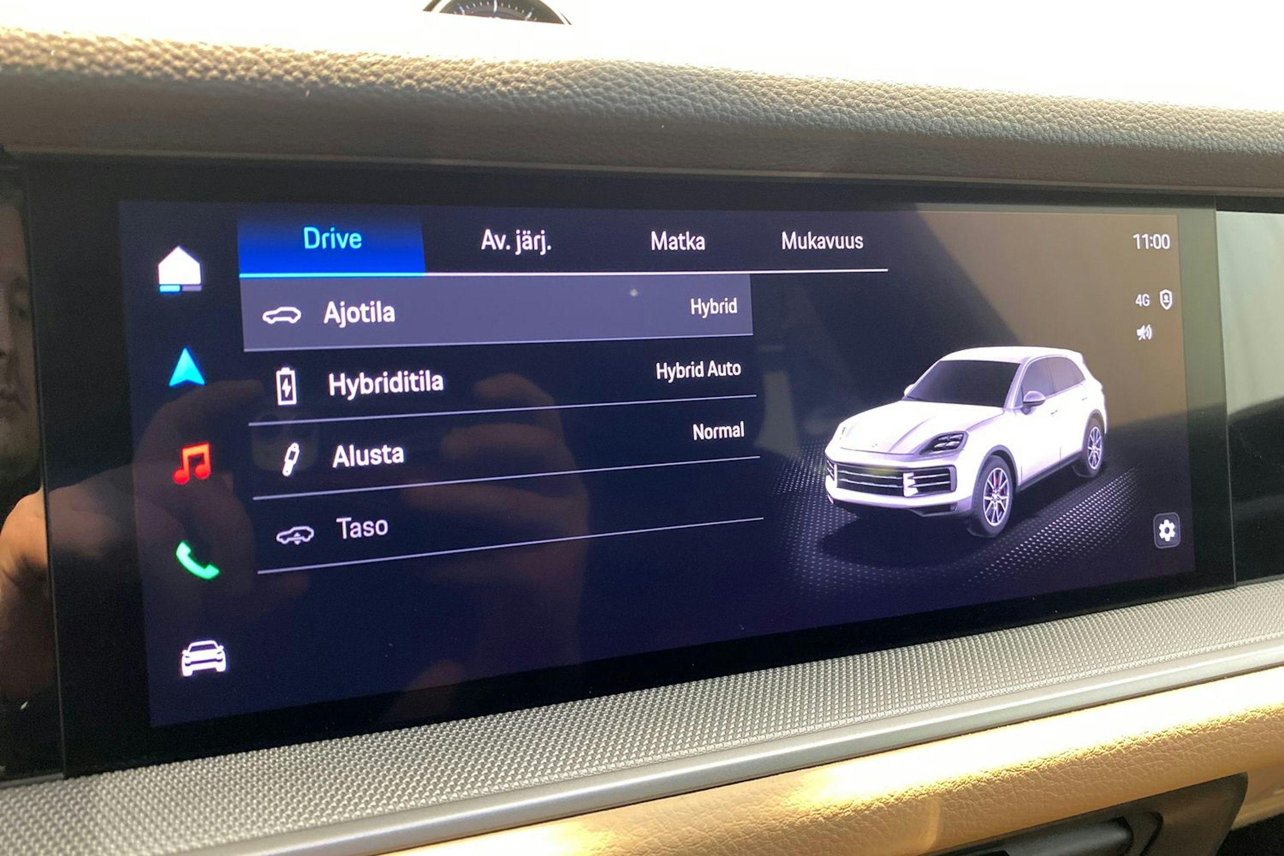 harmaa Porsche Cayenne 2024 kuva 15.