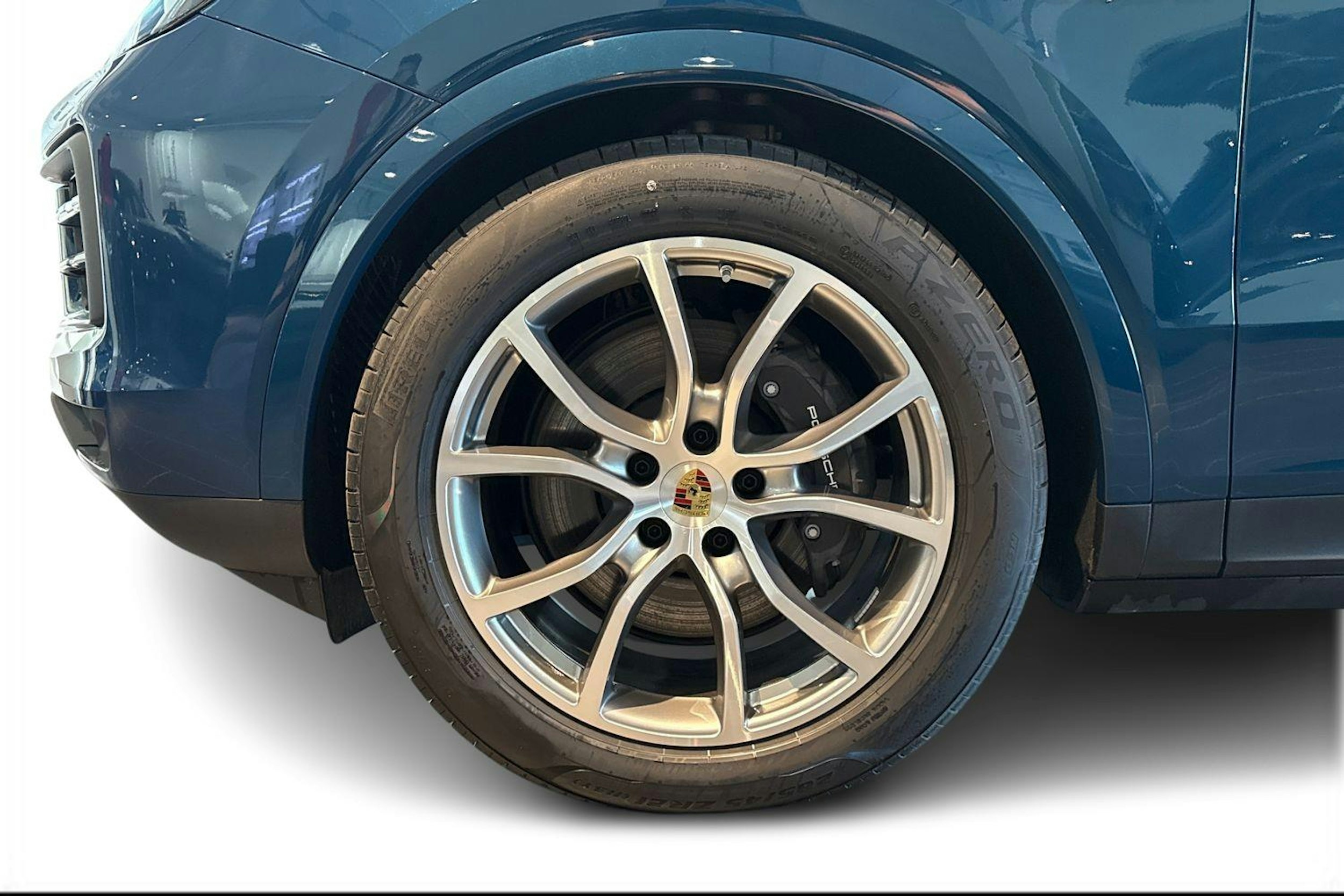 sininen Porsche Cayenne 2024 kuva 9.