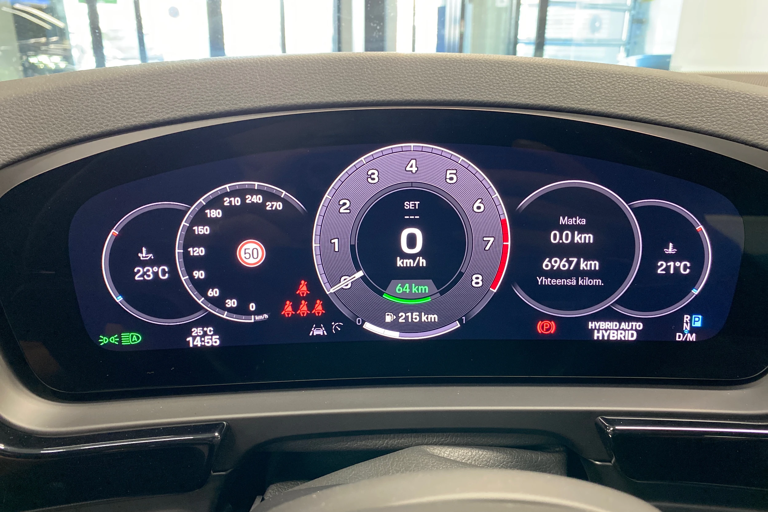 sininen Porsche Cayenne 2024 kuva 15.