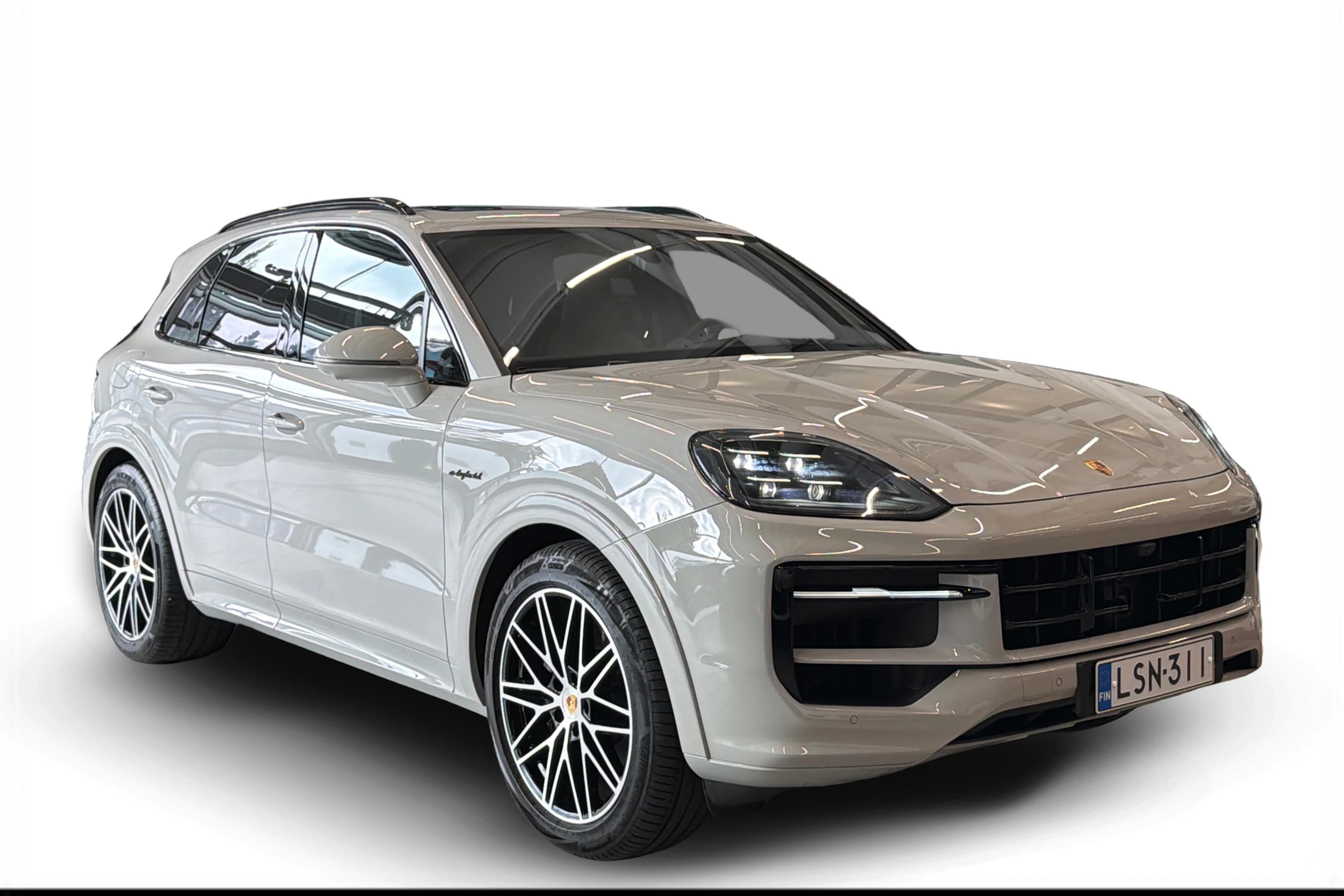 Harmaa Porsche Cayenne 2024 kuva 1.