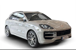 Harmaa Porsche Cayenne 2024 kuva 1.