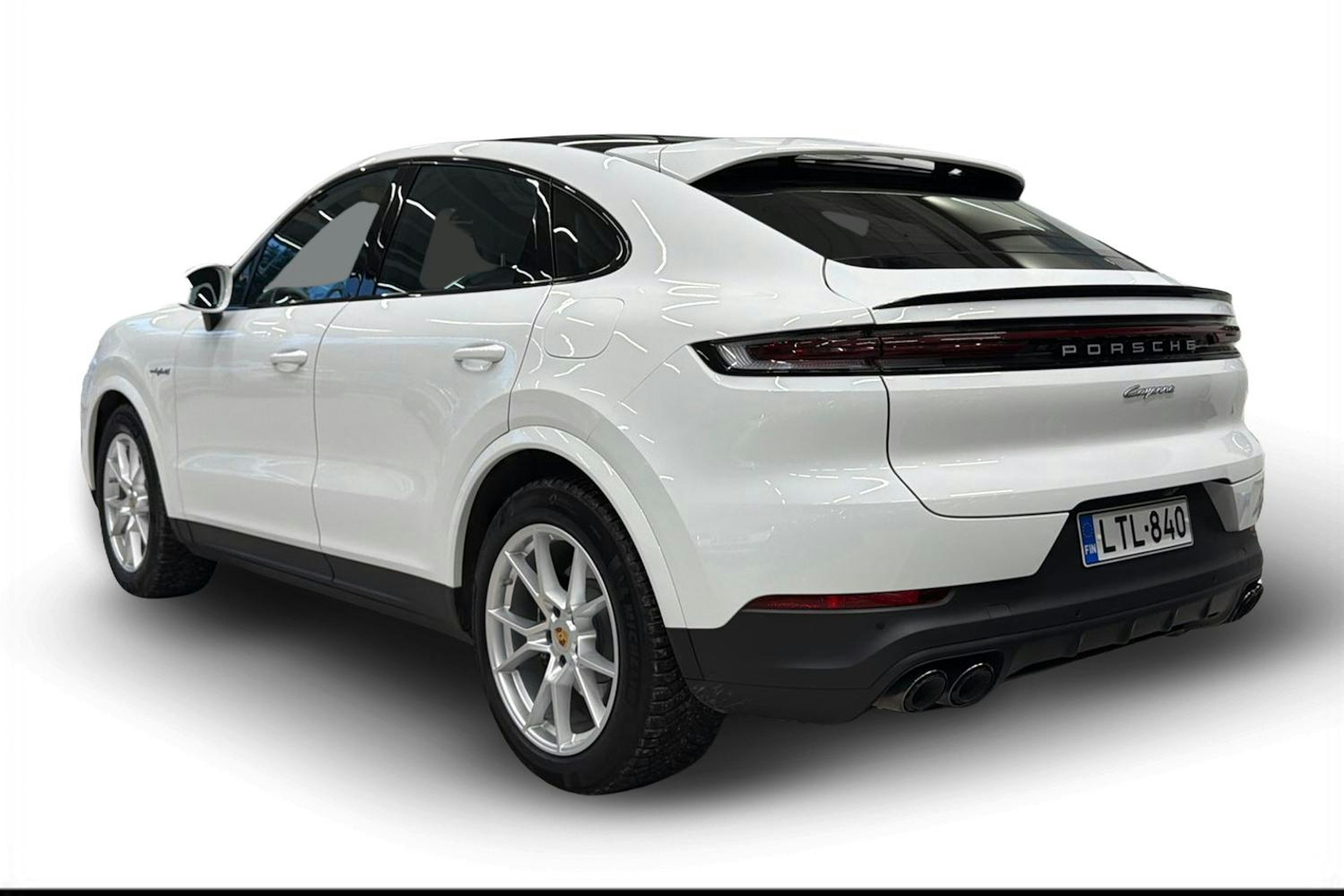 Valkoinen Porsche Cayenne 2024 kuva 2.