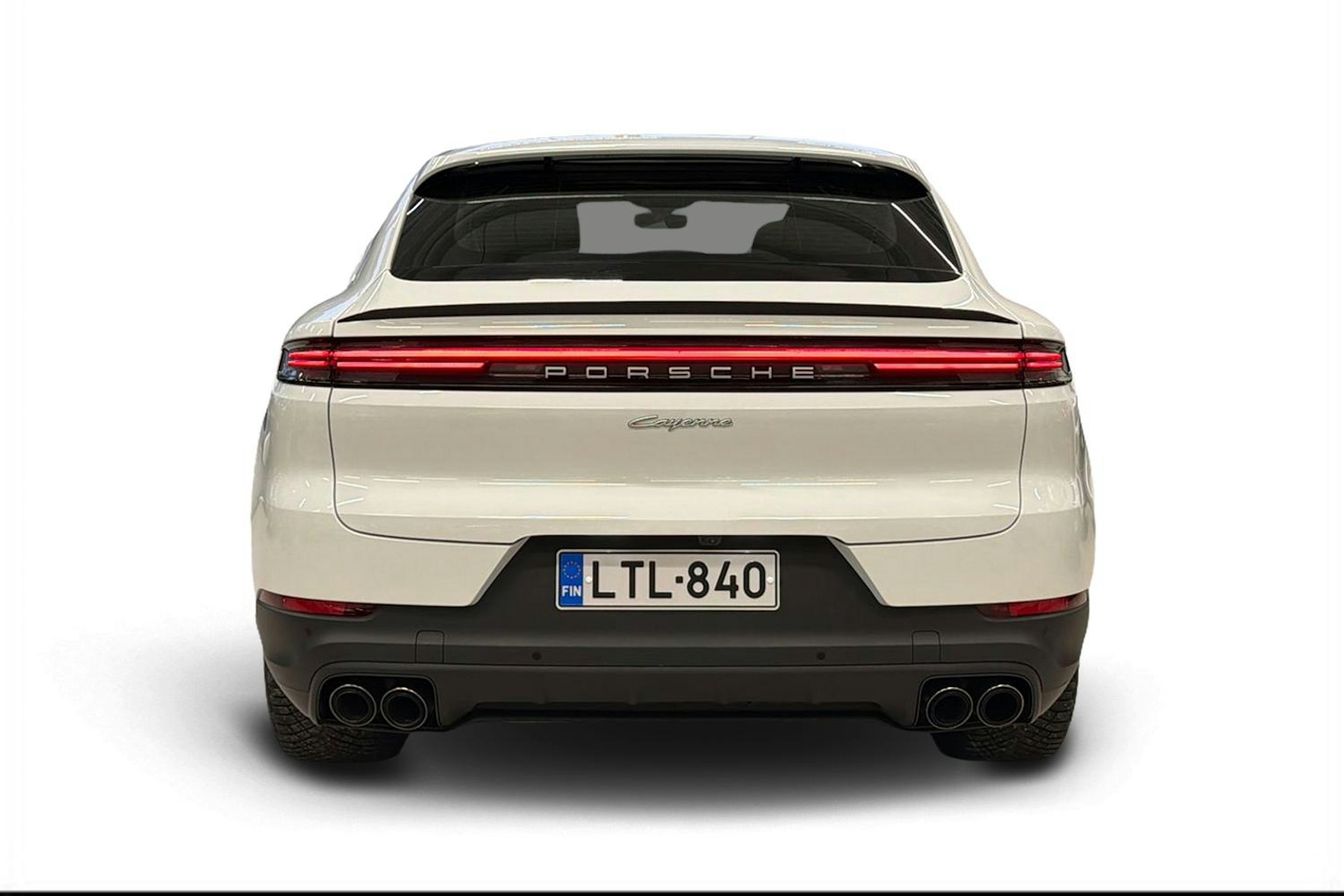 Valkoinen Porsche Cayenne 2024 kuva 3.