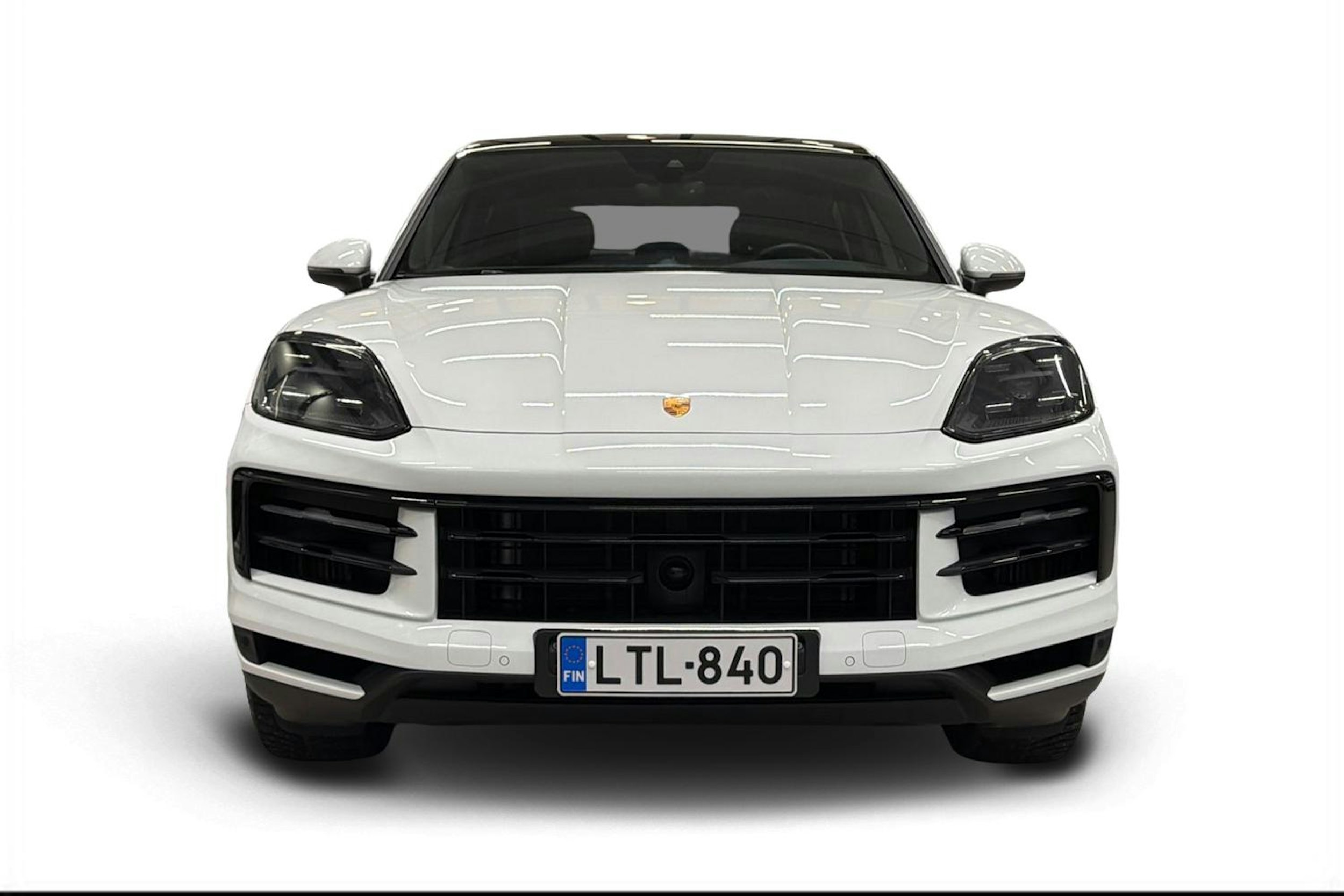 Valkoinen Porsche Cayenne 2024 kuva 4.