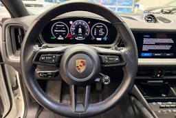 Valkoinen Porsche Cayenne 2024 kuva 10.