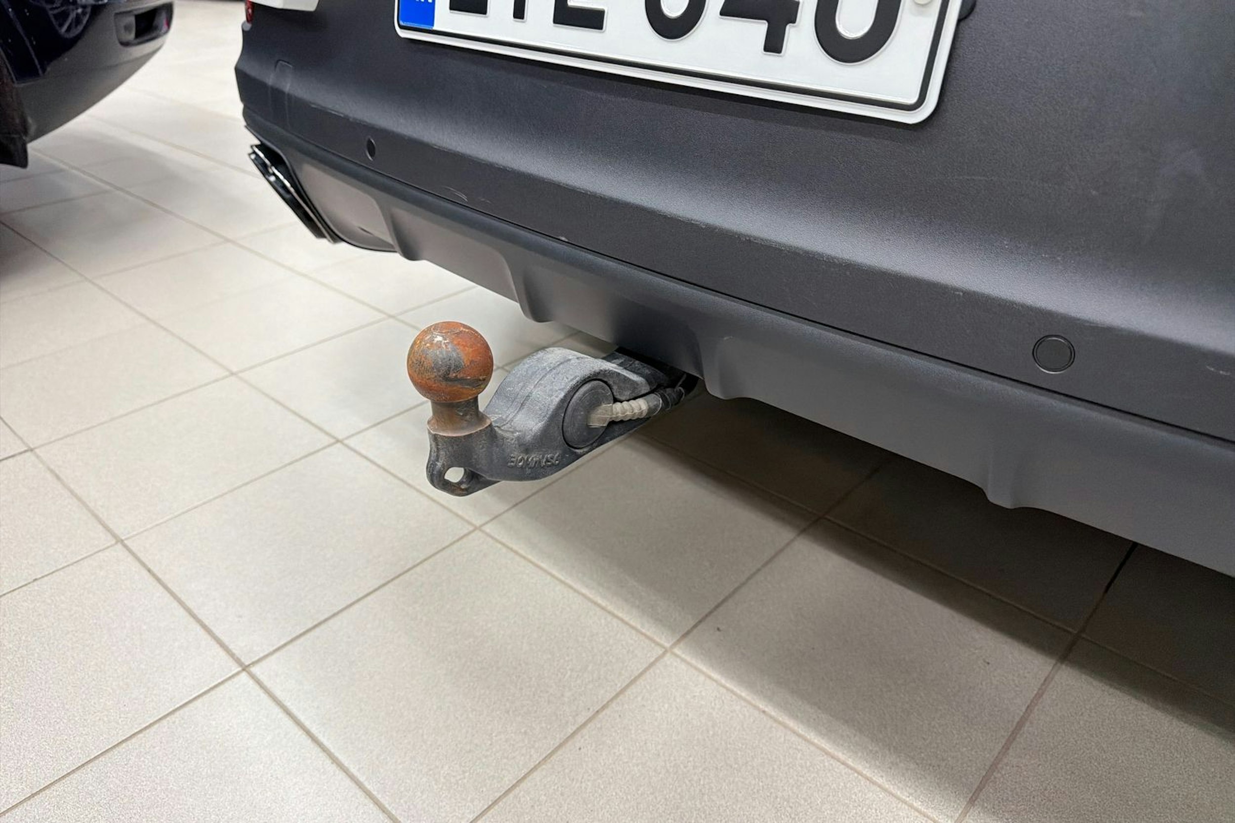 Valkoinen Porsche Cayenne 2024 kuva 20.