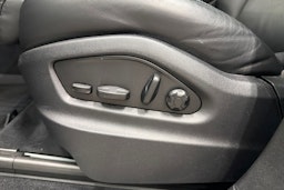 Valkoinen Porsche Cayenne 2024 kuva 28.