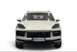 Harmaa Porsche Cayenne 2024 kuva 4.