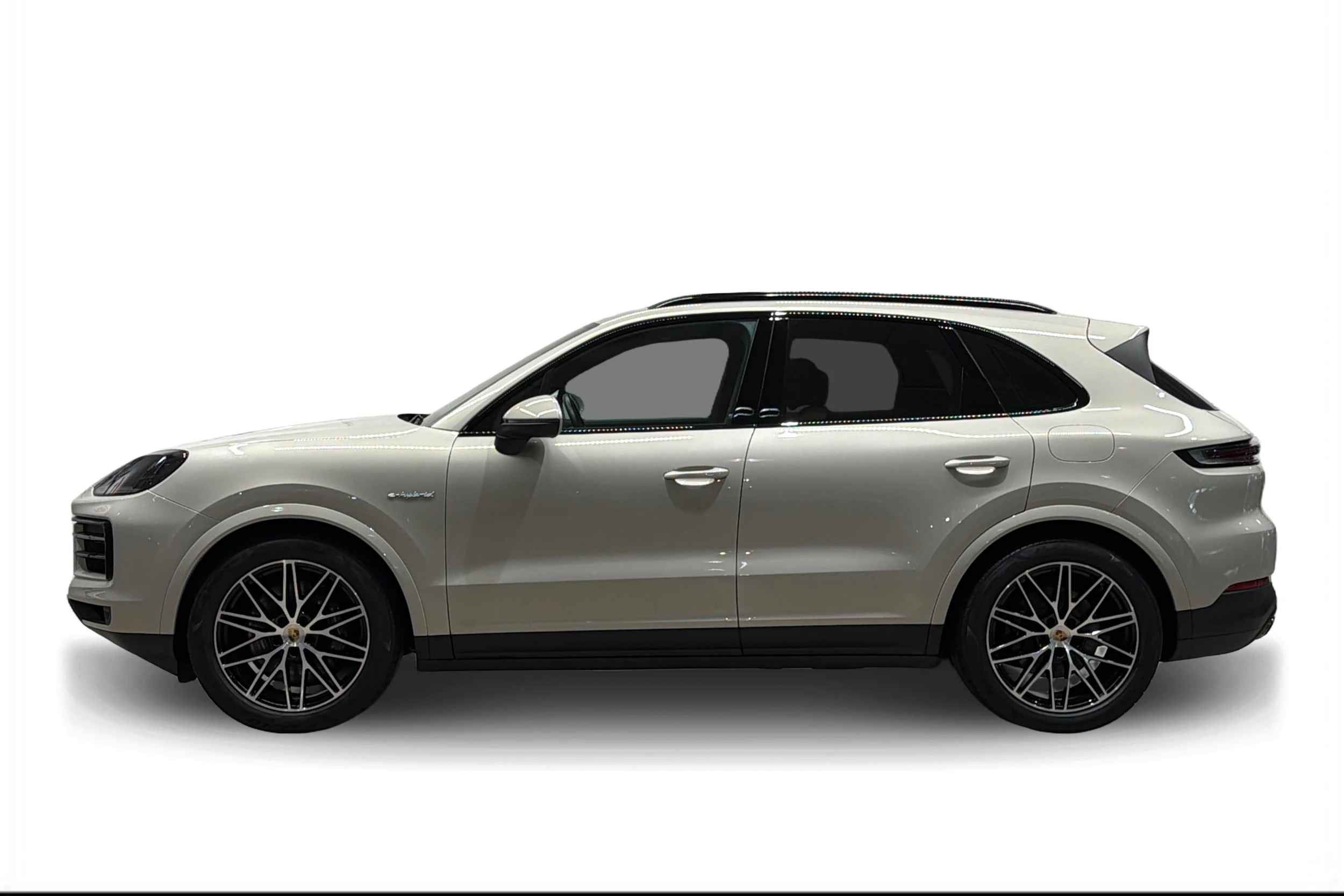 Harmaa Porsche Cayenne 2024 kuva 5.