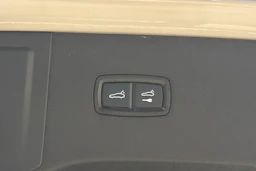 Harmaa Porsche Cayenne 2024 kuva 25.