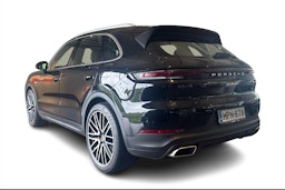 met. musta Porsche Cayenne 2024 kuva 2.