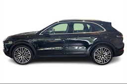 met. musta Porsche Cayenne 2024 kuva 5.