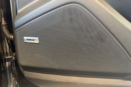 met. musta Porsche Cayenne 2024 kuva 11.
