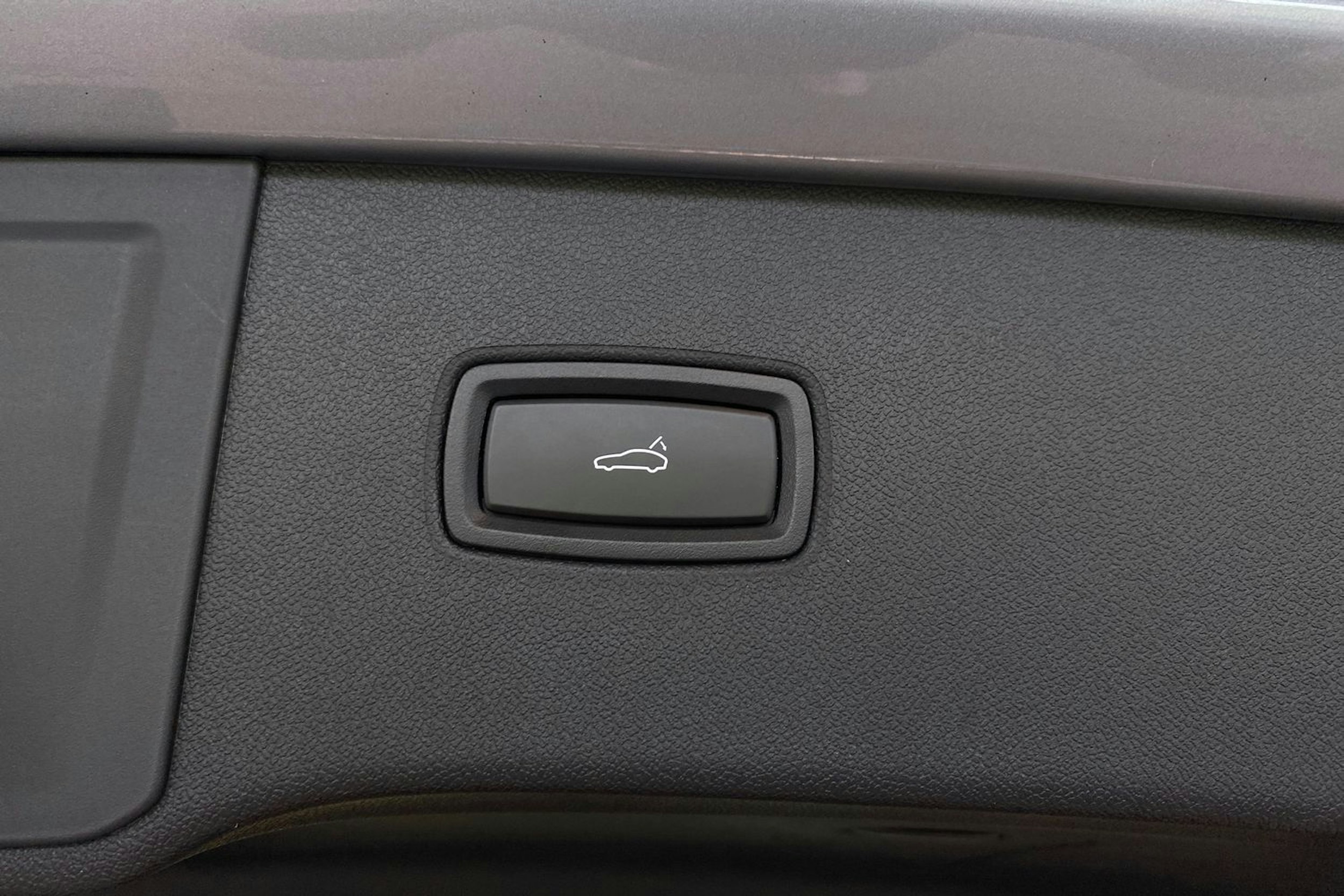 hopea Porsche Cayenne 2024 kuva 20.