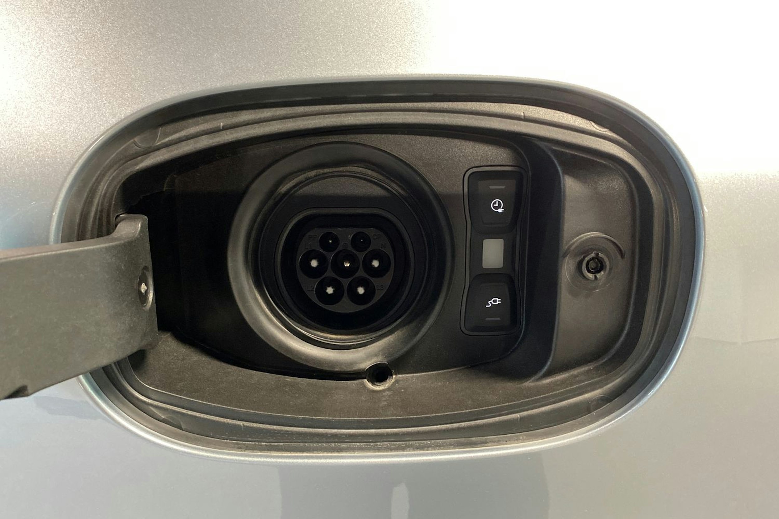 hopea Porsche Cayenne 2024 kuva 26.