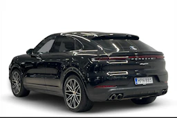 musta Porsche Cayenne 2024 kuva 2.