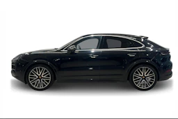 Musta Porsche Cayenne 2024 kuva 6.