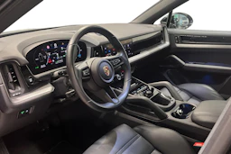 Musta Porsche Cayenne 2024 kuva 7.