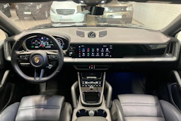 Musta Porsche Cayenne 2024 kuva 10.