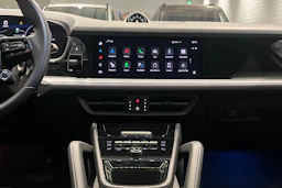 Musta Porsche Cayenne 2024 kuva 11.