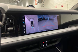 Musta Porsche Cayenne 2024 kuva 17.