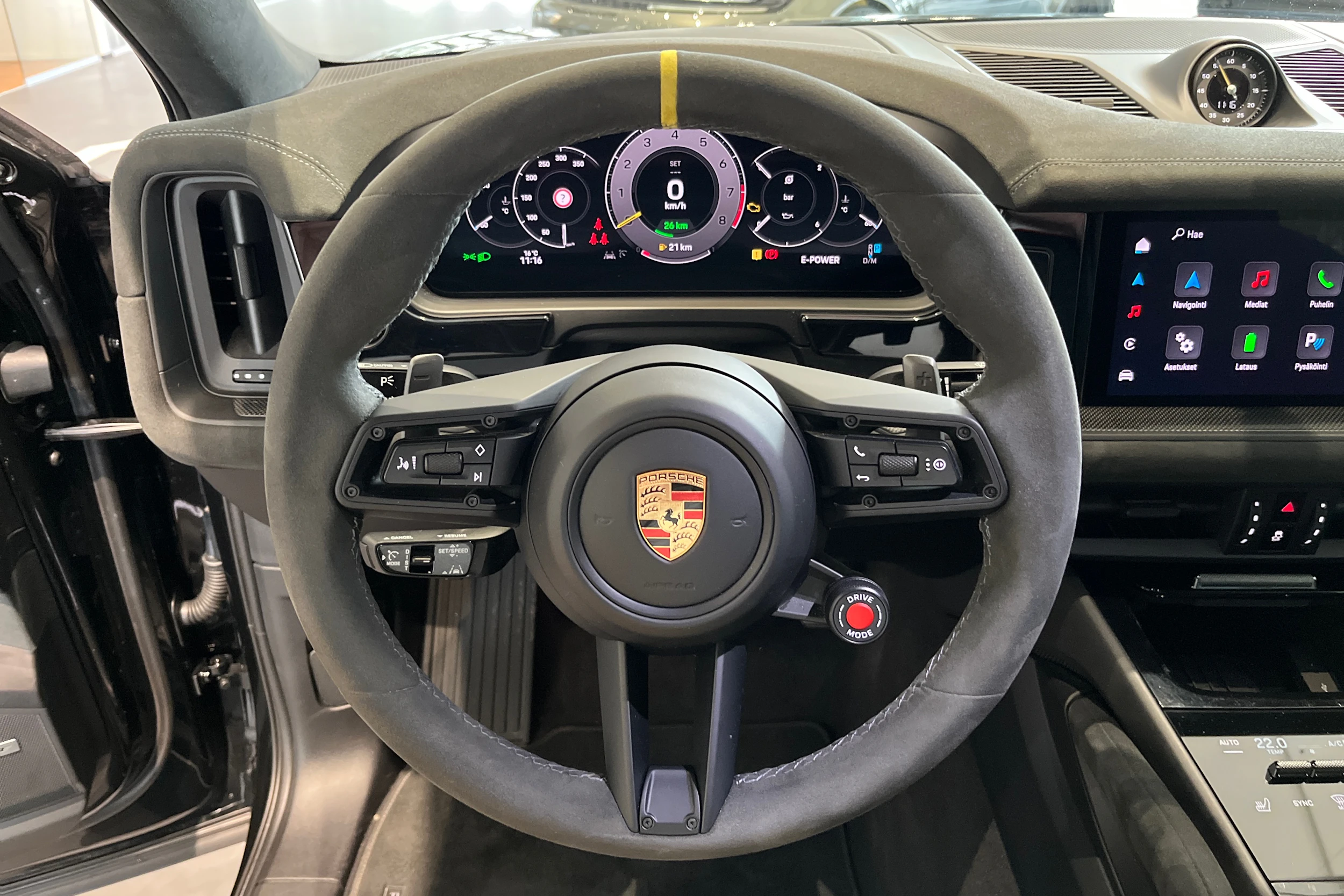 Musta Porsche Cayenne 2024 kuva 16.