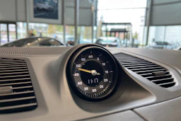 Musta Porsche Cayenne 2024 kuva 17.