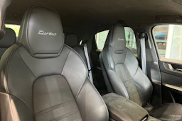 Musta Porsche Cayenne 2024 kuva 19.