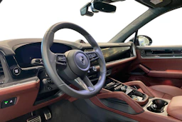 met. musta Porsche Cayenne 2024 kuva 6.