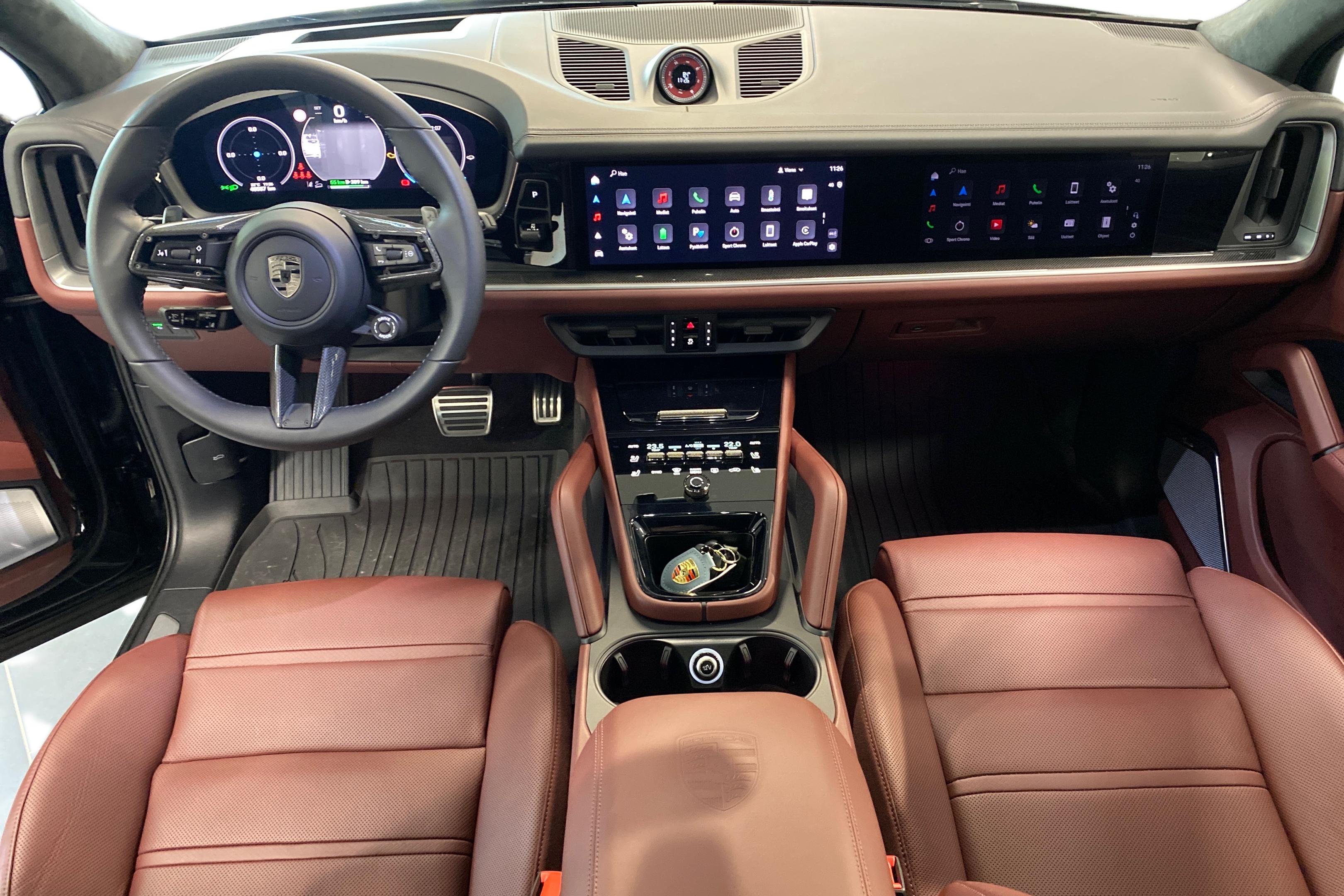 Porsche Cayenne Turbo E-Hybrid 2024, photo 7/26