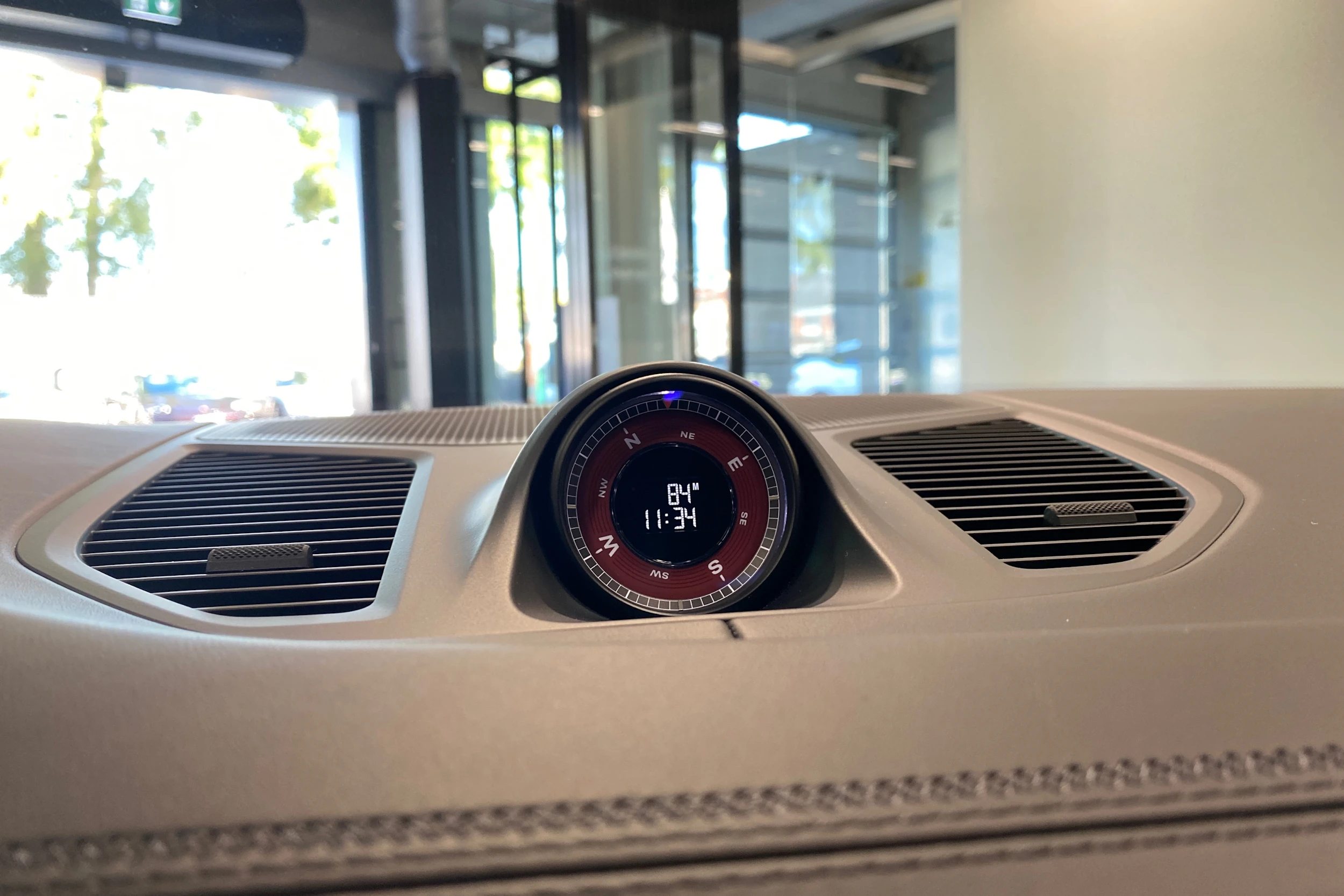 met. musta Porsche Cayenne 2024 kuva 14.