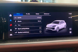 met. musta Porsche Cayenne 2024 kuva 20.