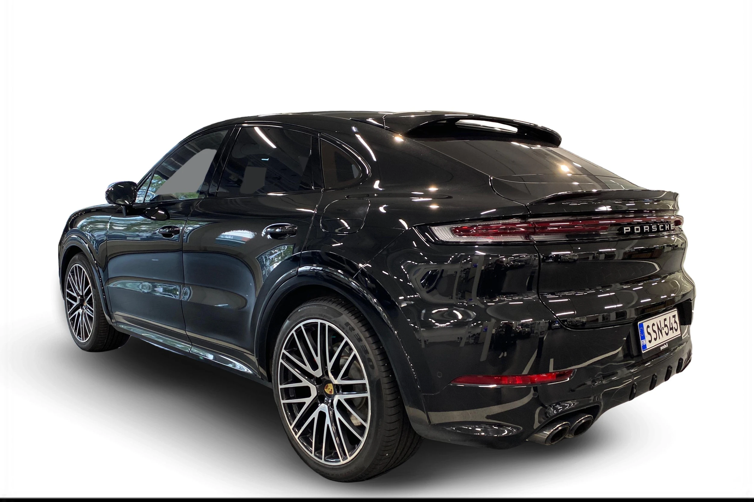 musta Porsche Cayenne 2024 kuva 2.