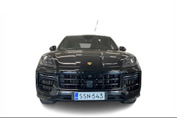 musta Porsche Cayenne 2024 kuva 4.