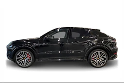 musta Porsche Cayenne 2024 kuva 5.