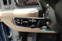 sininen Porsche Cayenne 2024 kuva 10.