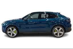 Sininen Porsche Cayenne 2024 kuva 5.