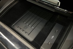 Sininen Porsche Cayenne 2024 kuva 14.