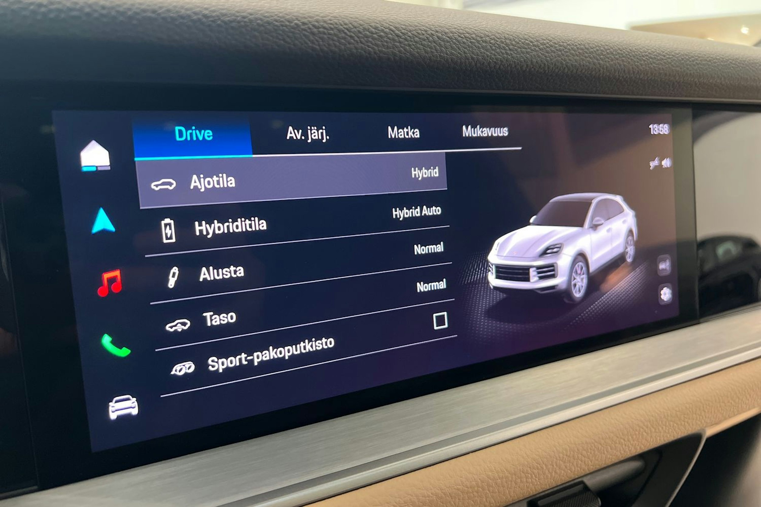 Sininen Porsche Cayenne 2024 kuva 17.