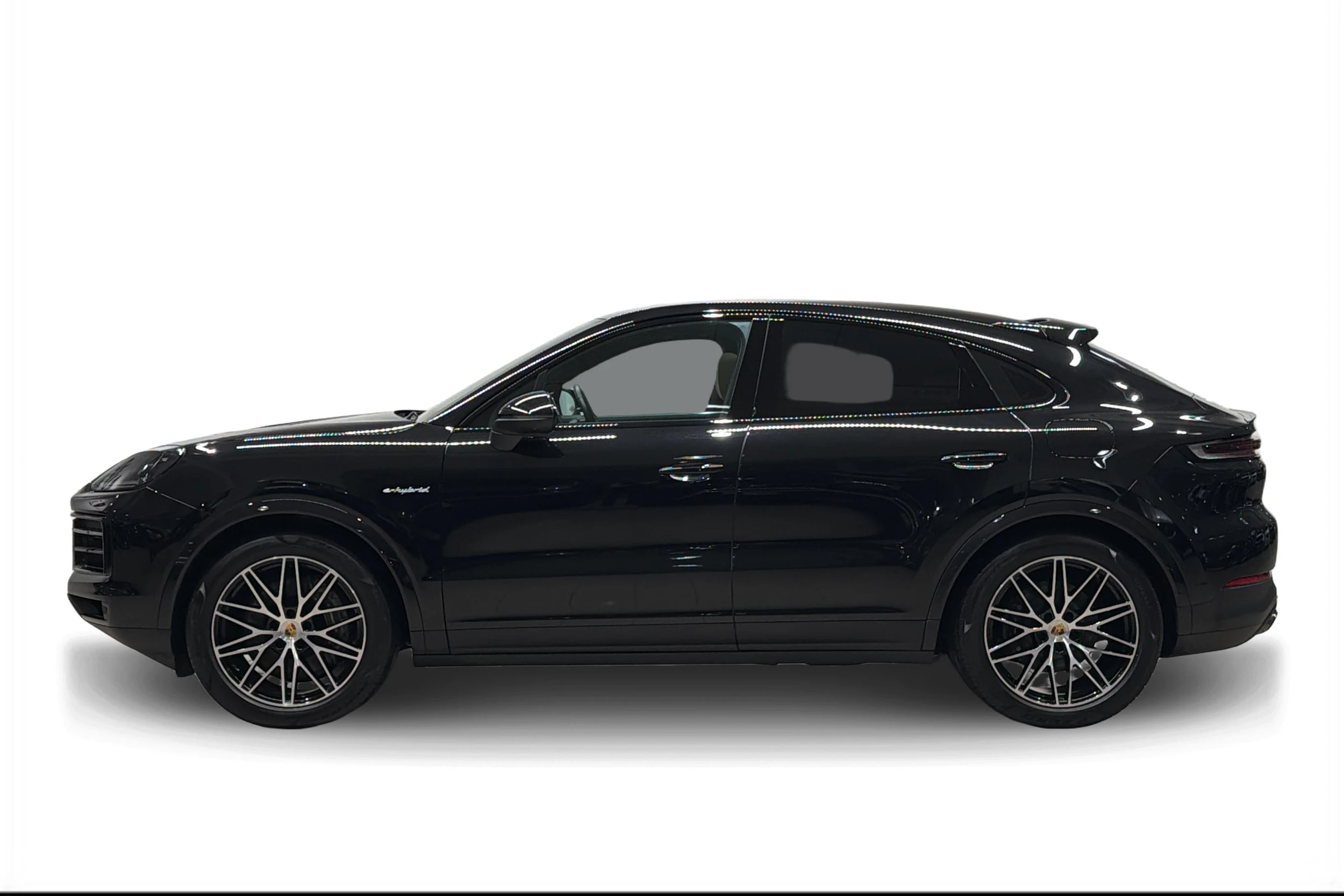 musta Porsche Cayenne 2024 kuva 5.