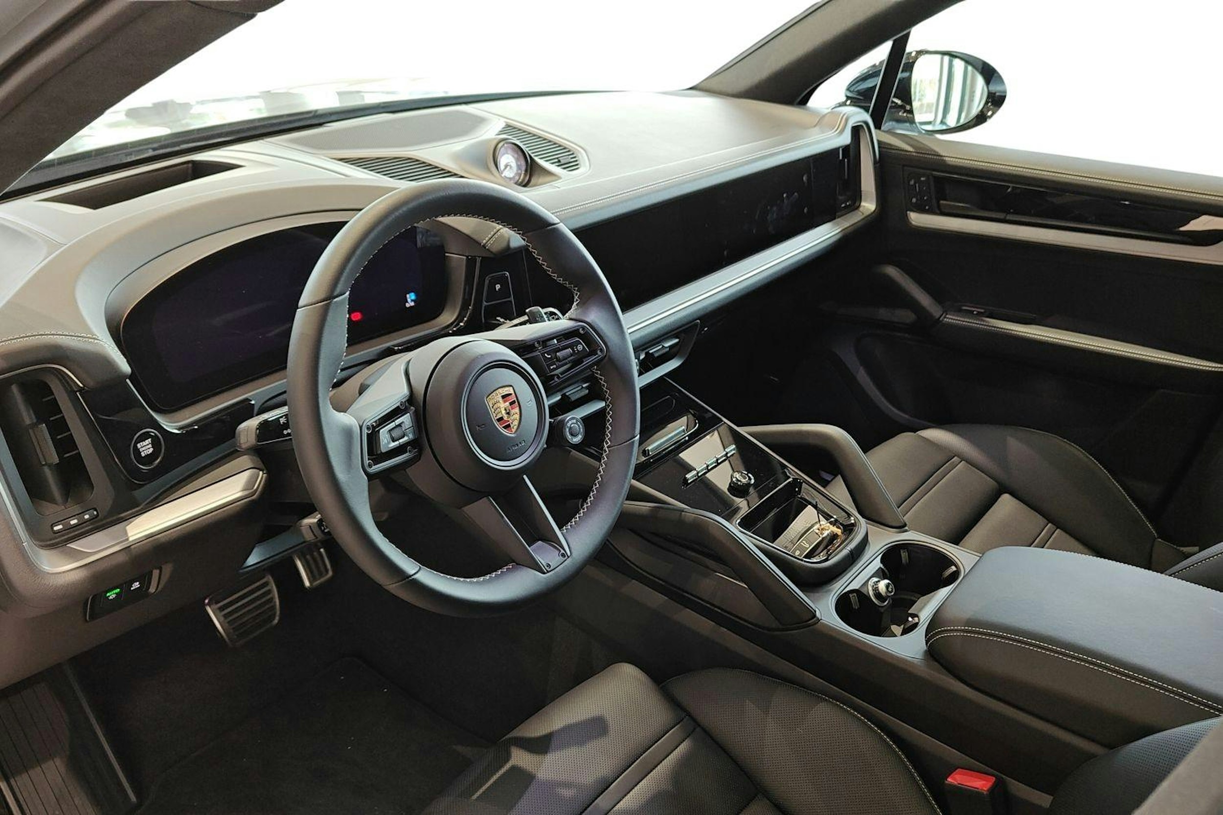 hopea Porsche Cayenne 2024 kuva 6.