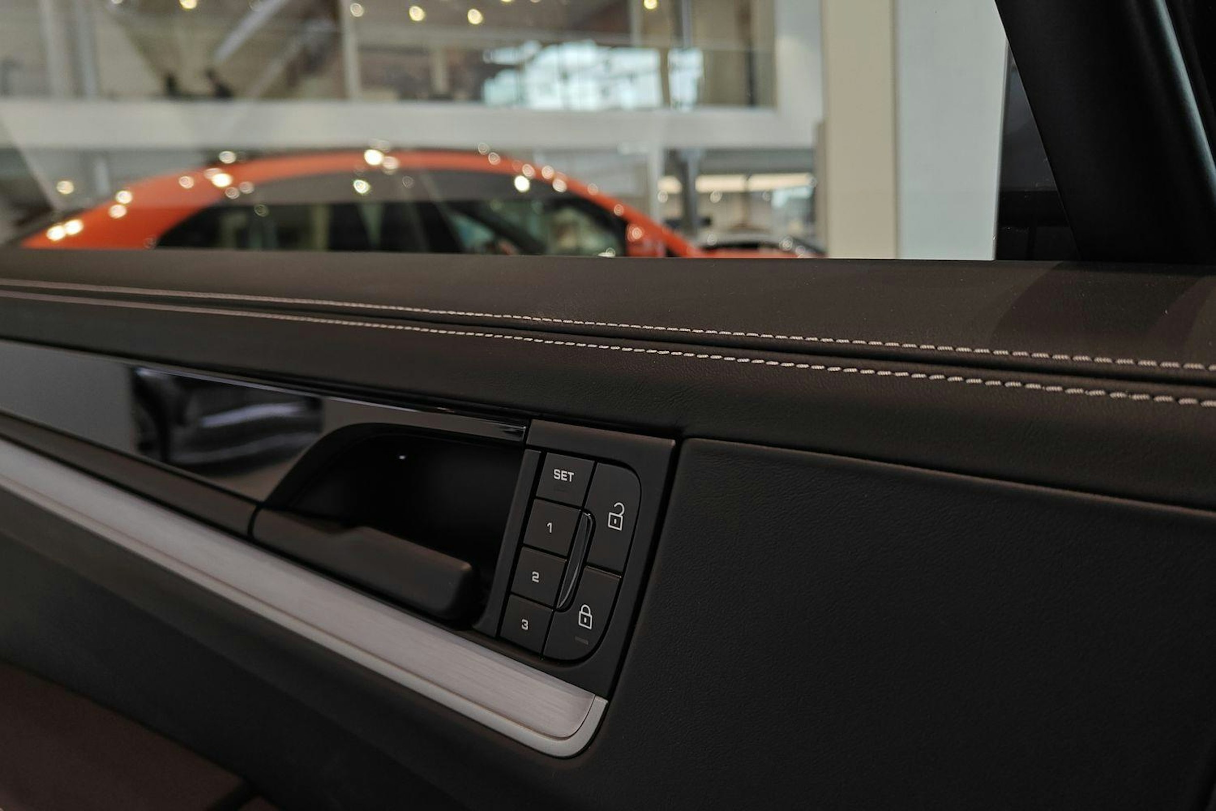 hopea Porsche Cayenne 2024 kuva 13.