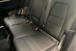 sininen Porsche Cayenne 2025 kuva 8.