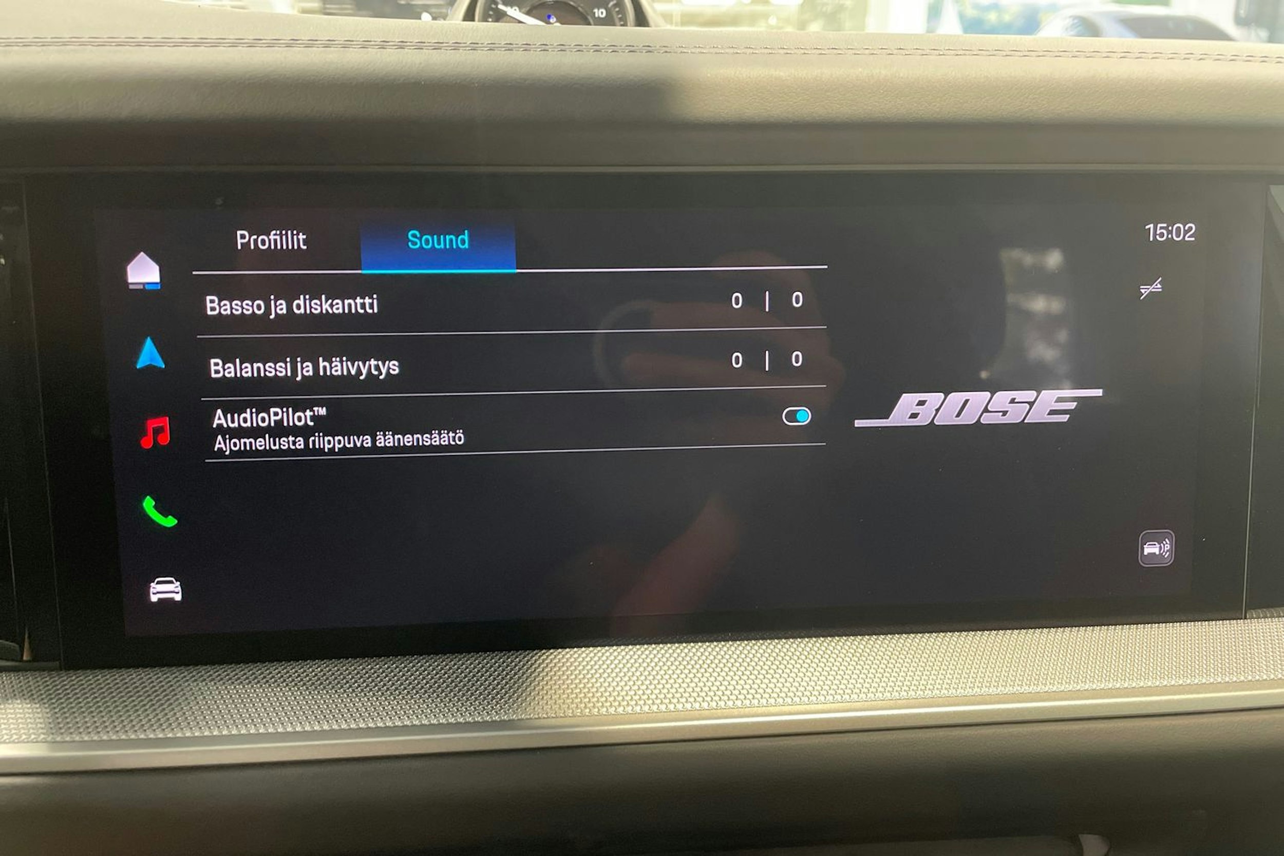 sininen Porsche Cayenne 2025 kuva 14.