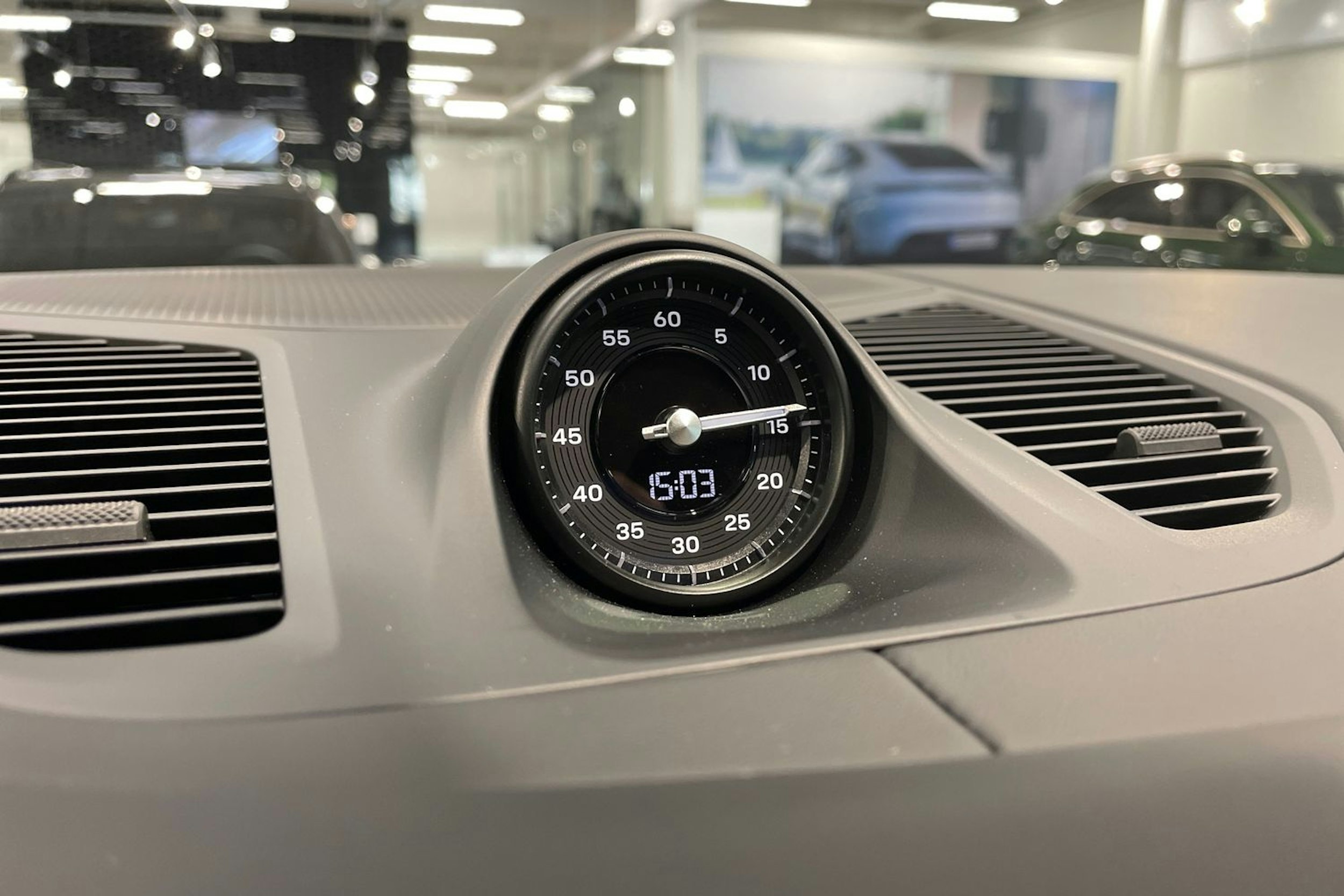 sininen Porsche Cayenne 2025 kuva 15.