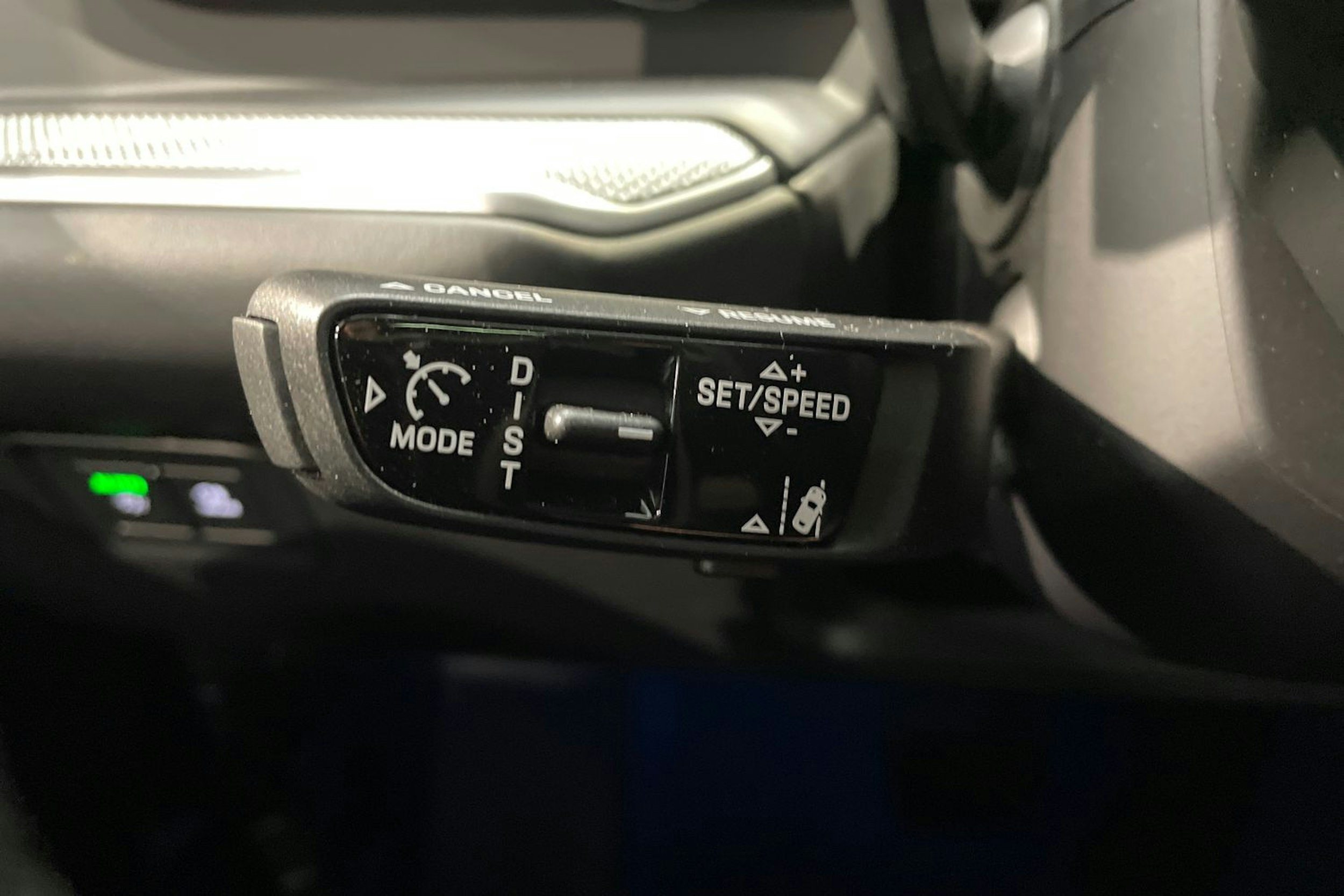 sininen Porsche Cayenne 2025 kuva 16.